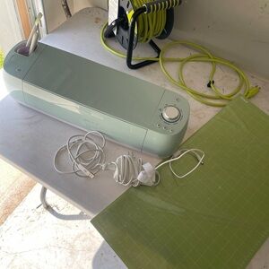 CRICUT EXPLORE AIR 2